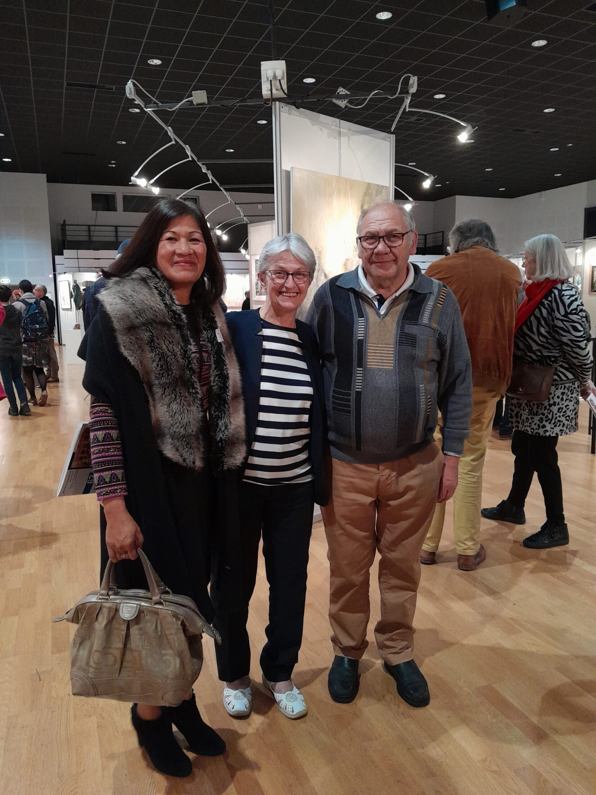 Je remercie mes invités qui sont venus au vernissage.